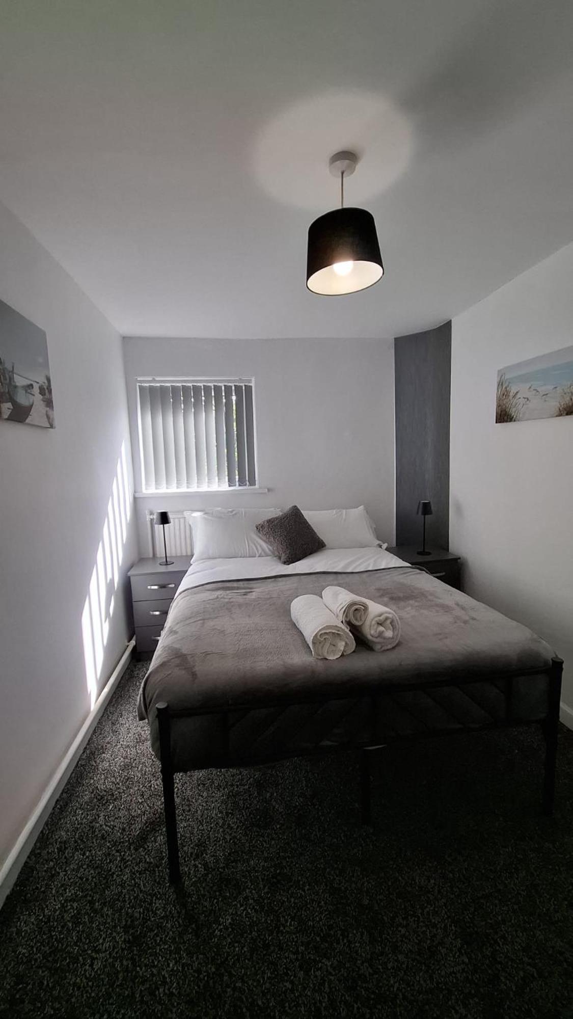 Long Term Stays, Free Parking * Liverpool